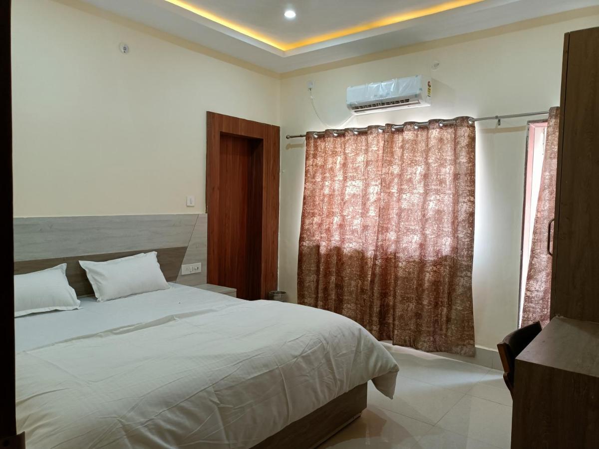 Hotel Rajwada Palace Orchha Exterior photo