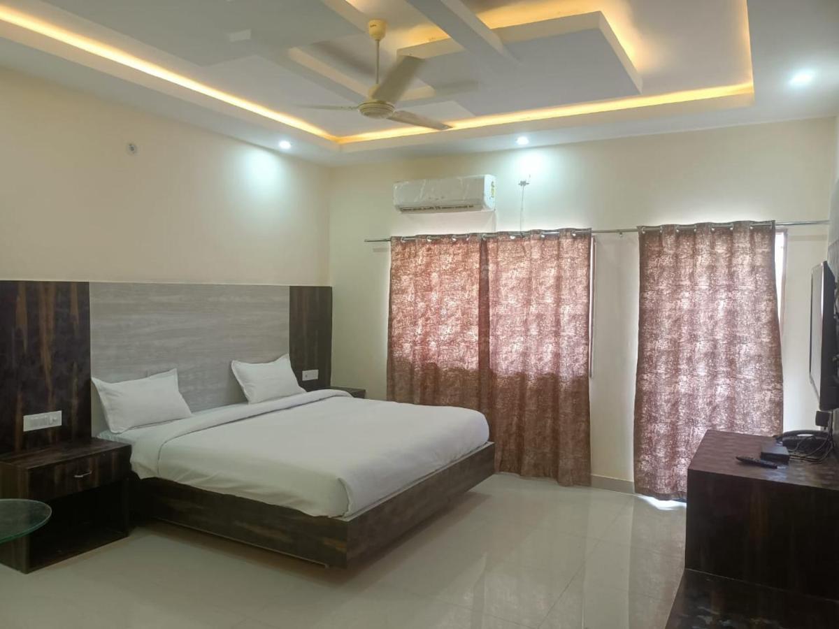 Hotel Rajwada Palace Orchha Exterior photo