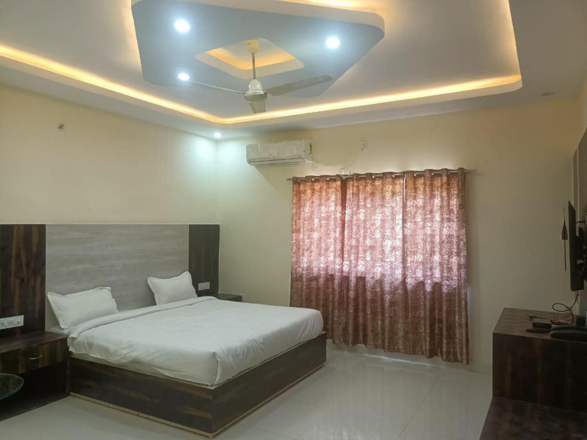 Hotel Rajwada Palace Orchha Exterior photo