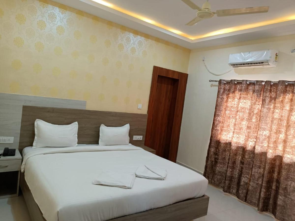 Hotel Rajwada Palace Orchha Exterior photo