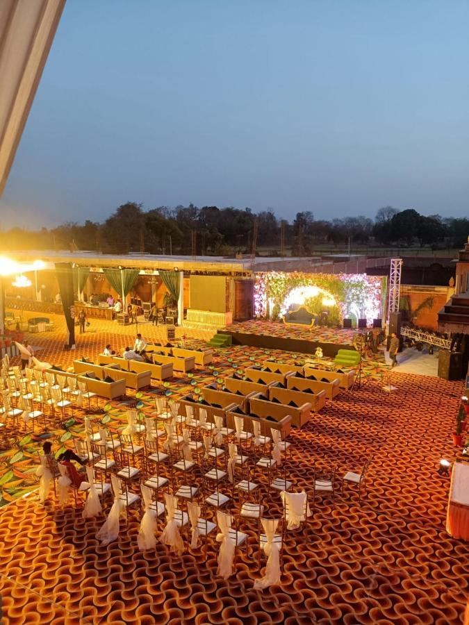 Hotel Rajwada Palace Orchha Exterior photo