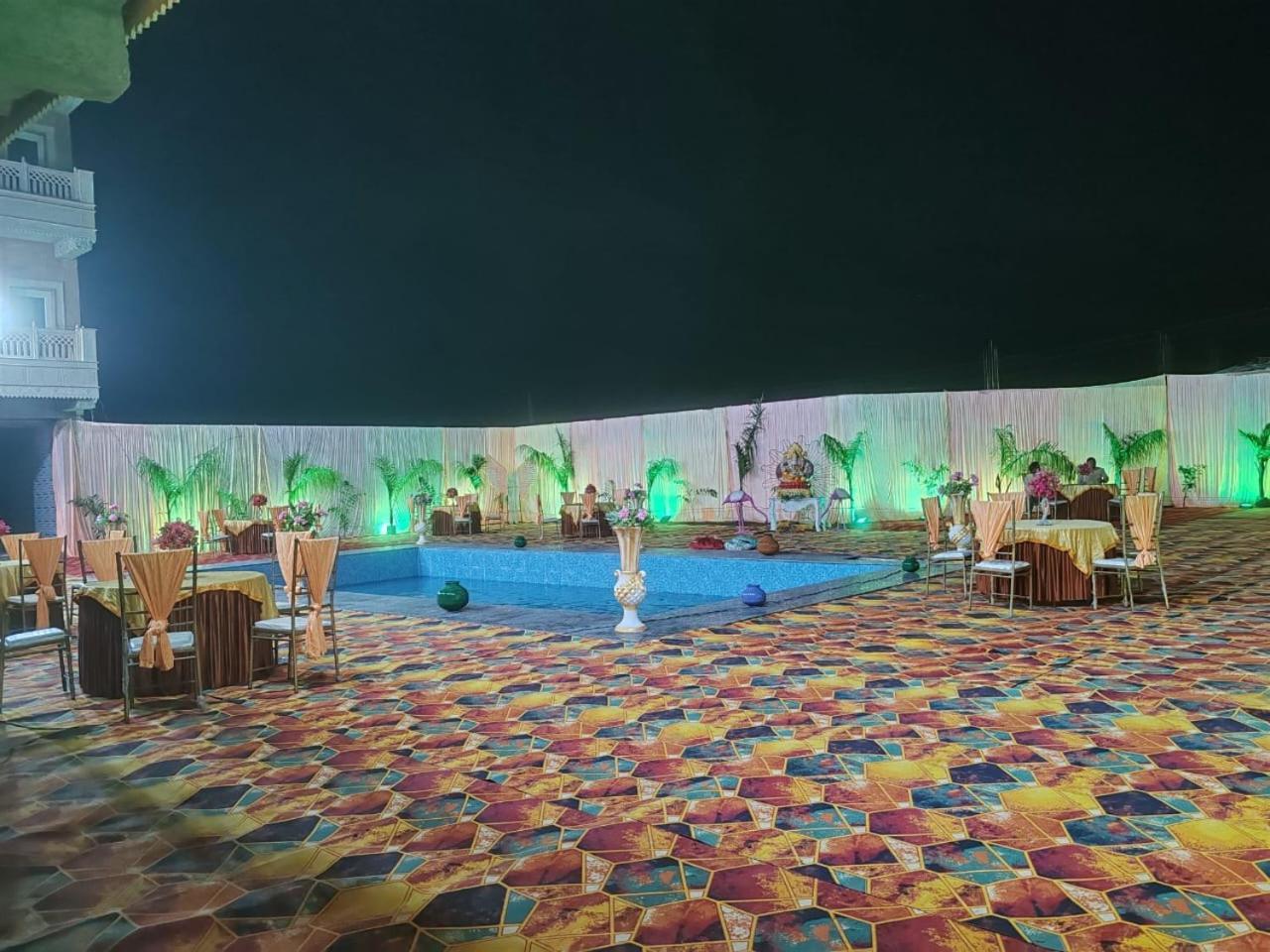 Hotel Rajwada Palace Orchha Exterior photo